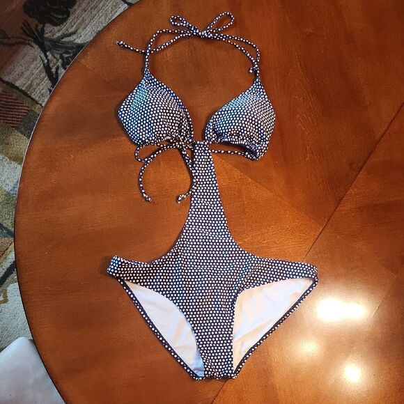 Ingear Blue & White Polka Dot One Piece Swimsuit Modern Cut-Out Design, Junior 9 - Picture 1 of 7